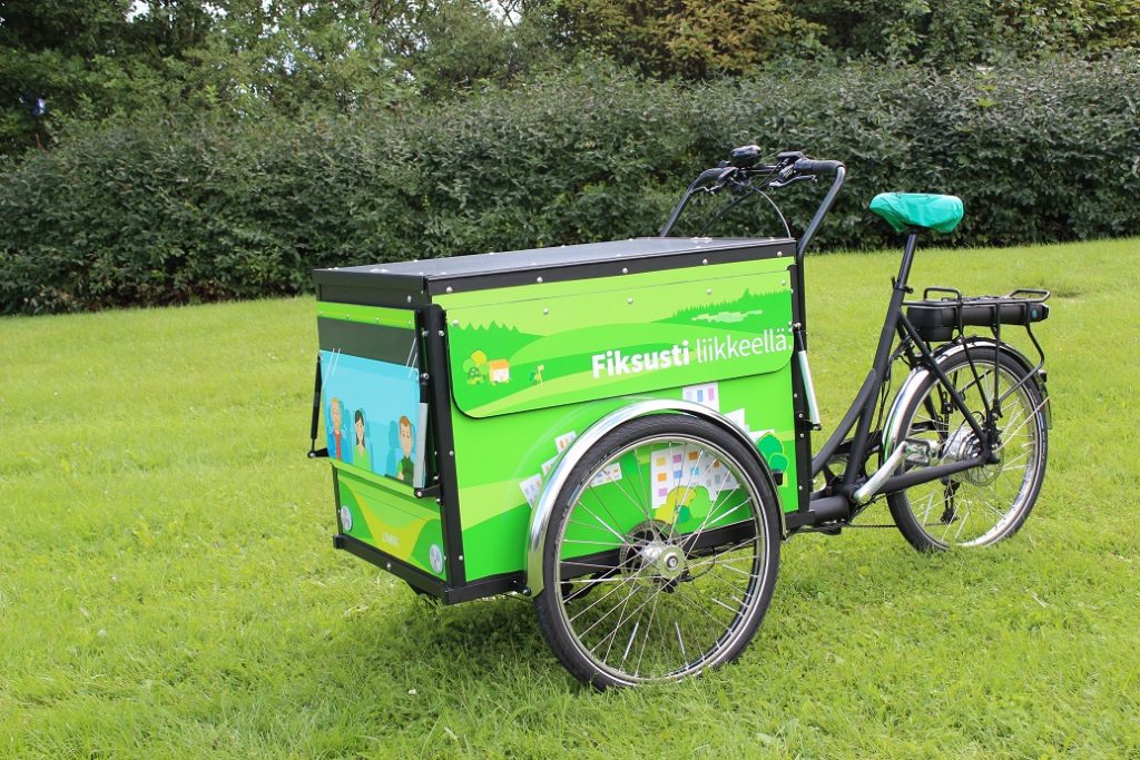 Christiania EventBike-merkkinen sähköavusteinen kolmipyöräinen lastipyörä.
